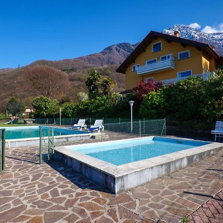 Appartamento Casa Del Sole 4 Colico Esterno foto