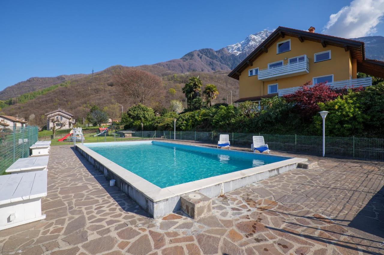 Appartamento Casa Del Sole 4 Colico Esterno foto