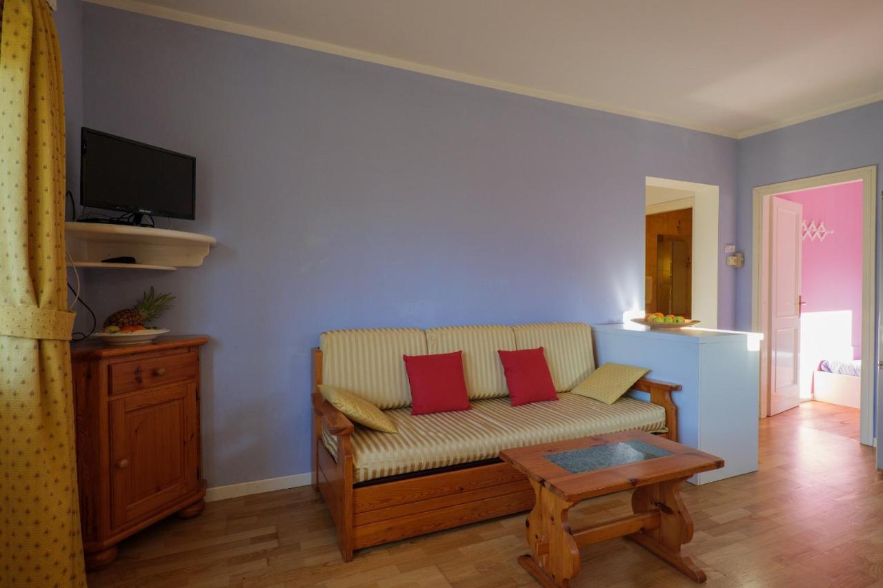 Appartamento Casa Del Sole 4 Colico Esterno foto