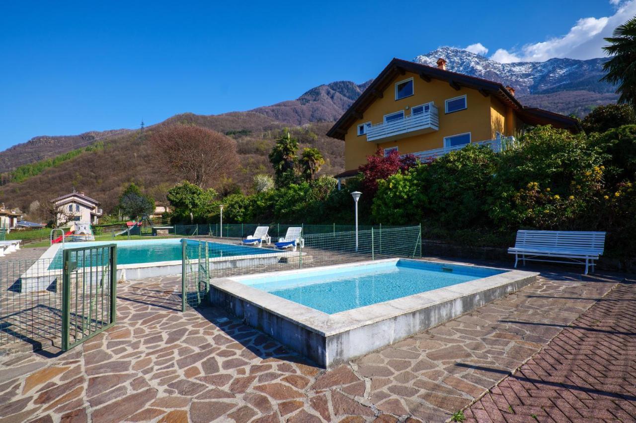 Appartamento Casa Del Sole 4 Colico Esterno foto